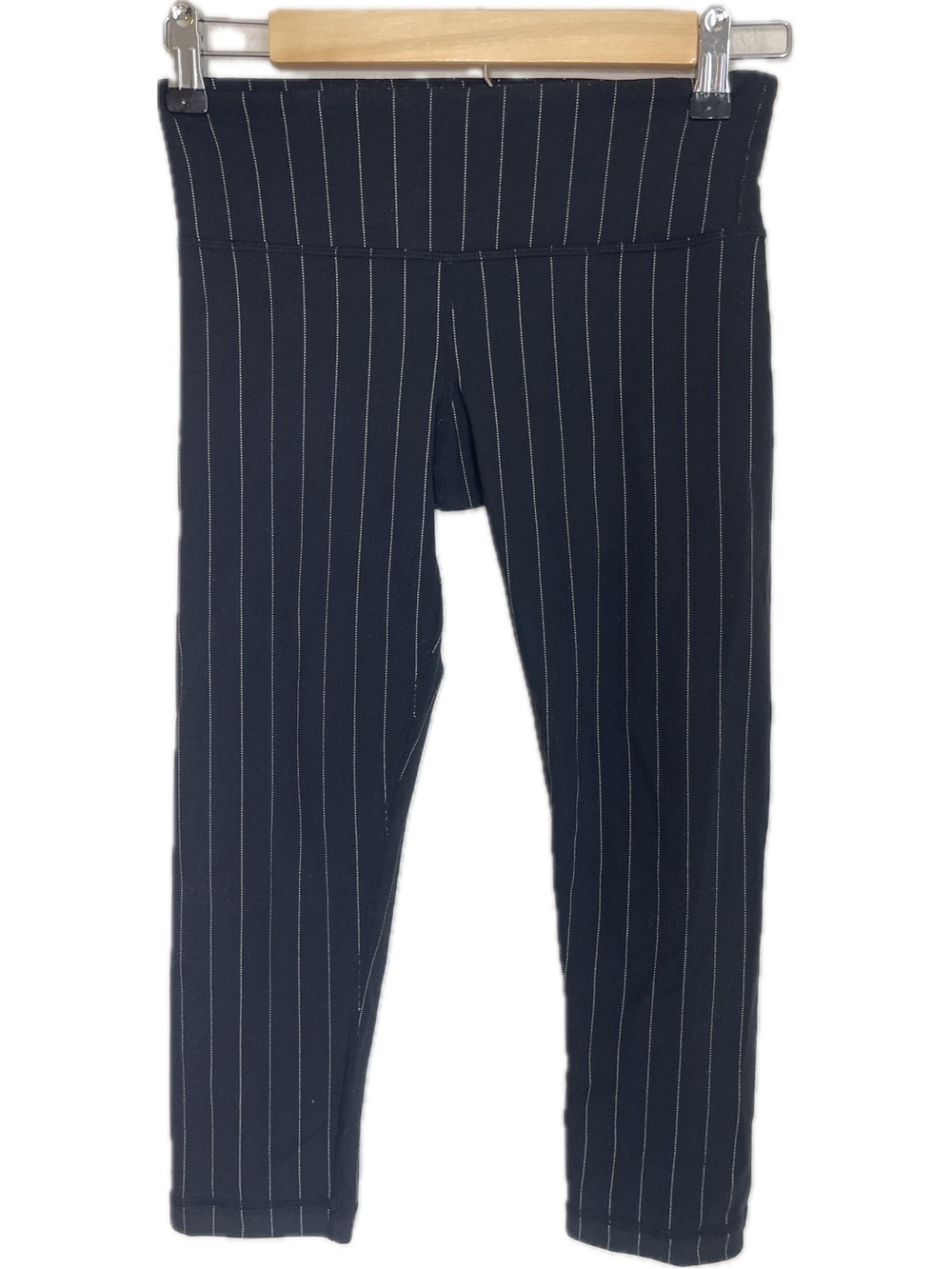 Lululemon Black and White Pinstripe Cropped Stretch Leggings Size 4 133
